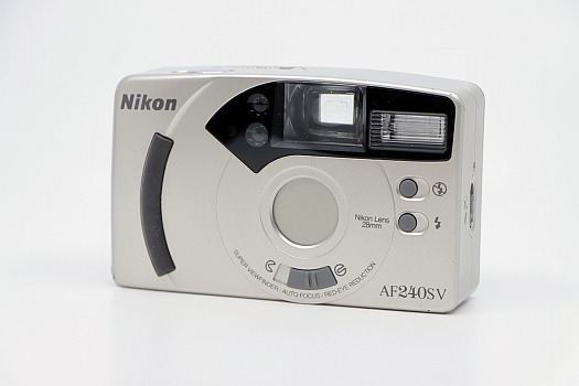 NIKON AF 240SV 35mm