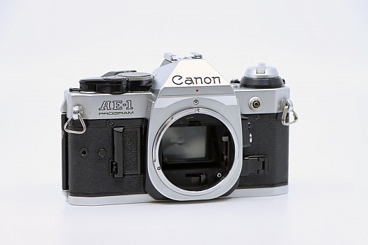Canon AE-1 Program + Canon FD 75-200mm F4.5